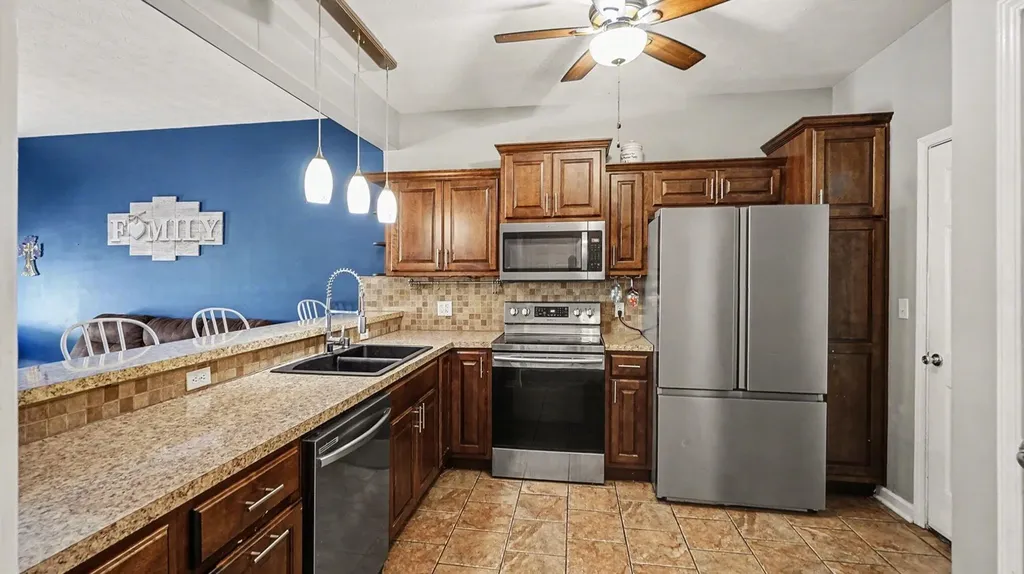 238 Bass Pond Glen Drive Nicholasville KY 40356