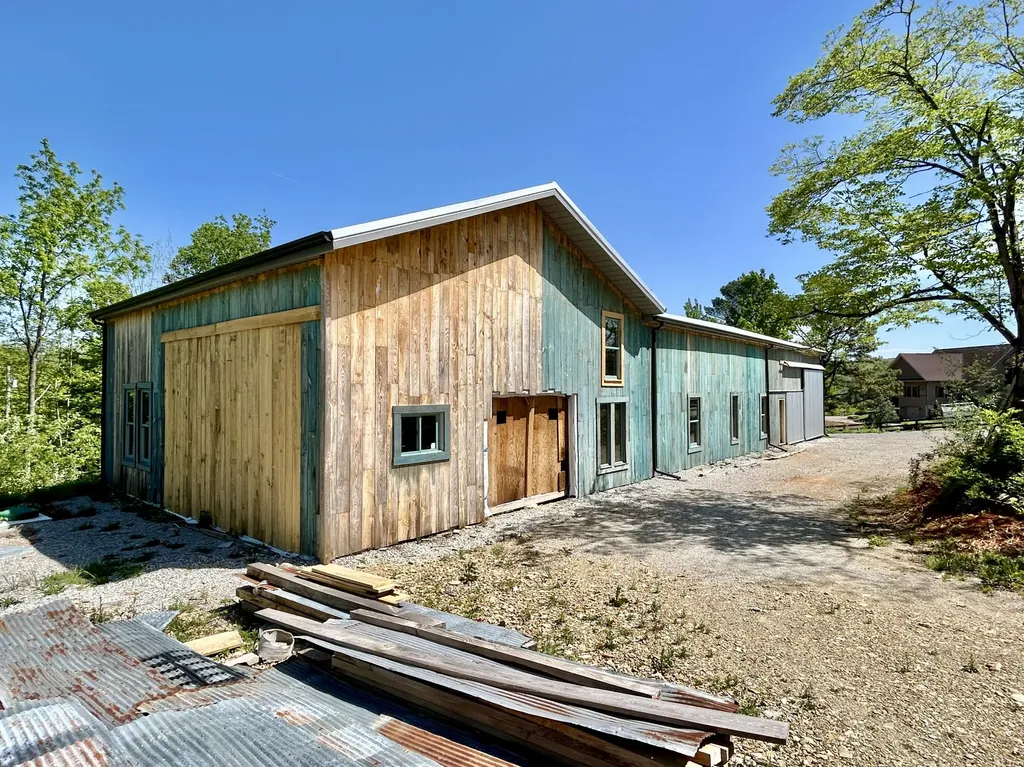 86 Rose Point Somerset KY 42503