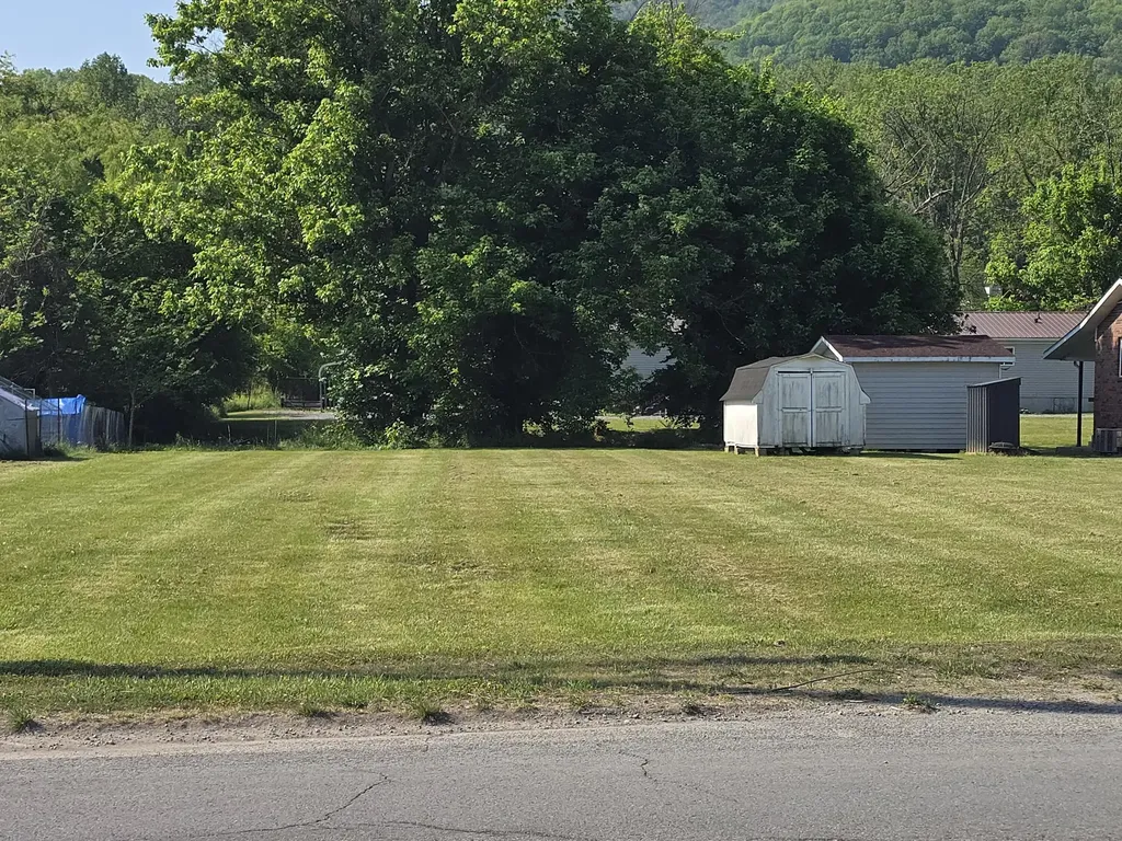 2107 Winchester Avenue Middlesboro KY 40965