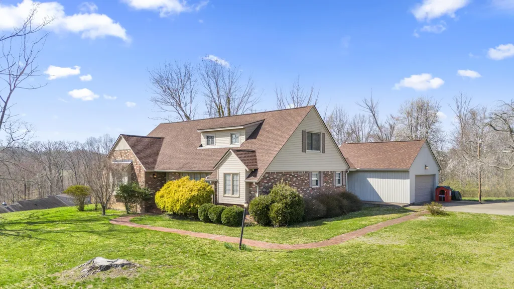 29 Quails Run Lane West Liberty KY 41472