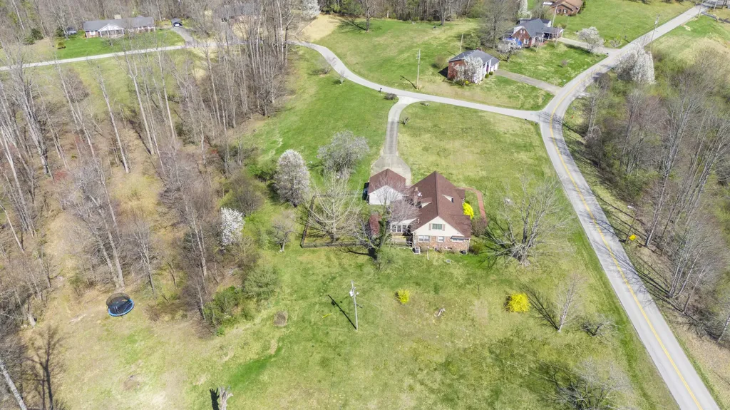 29 Quails Run Lane West Liberty KY 41472