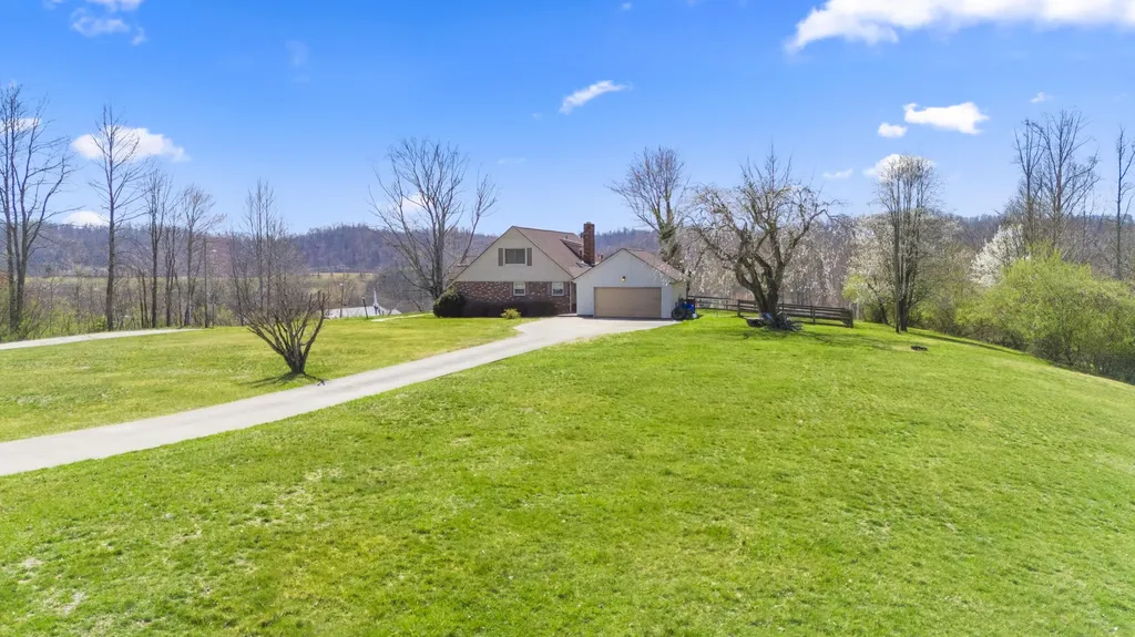 29 Quails Run Lane West Liberty KY 41472