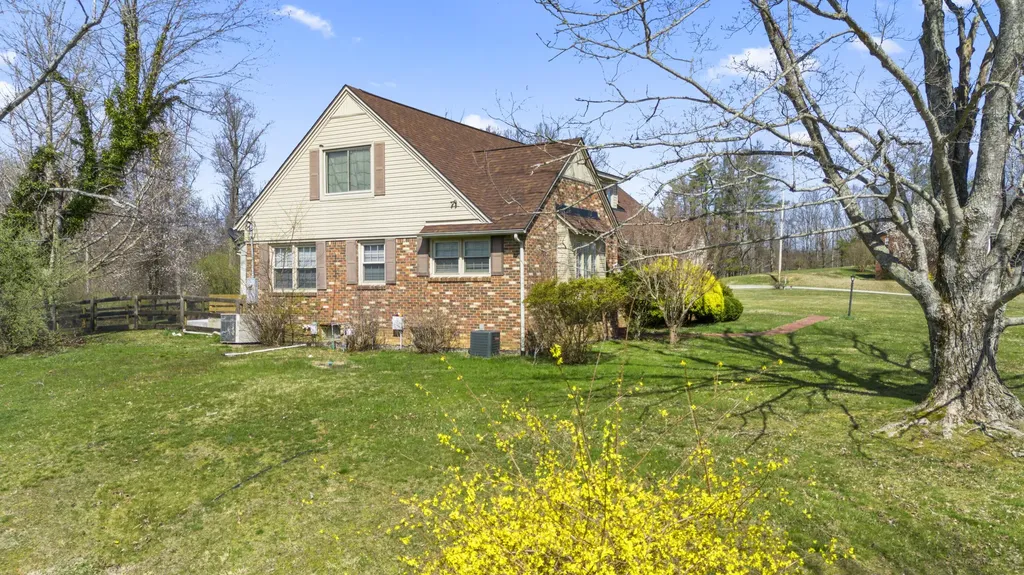29 Quails Run Lane West Liberty KY 41472