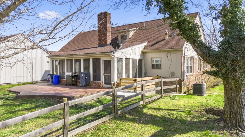 29 Quails Run Lane West Liberty KY 41472