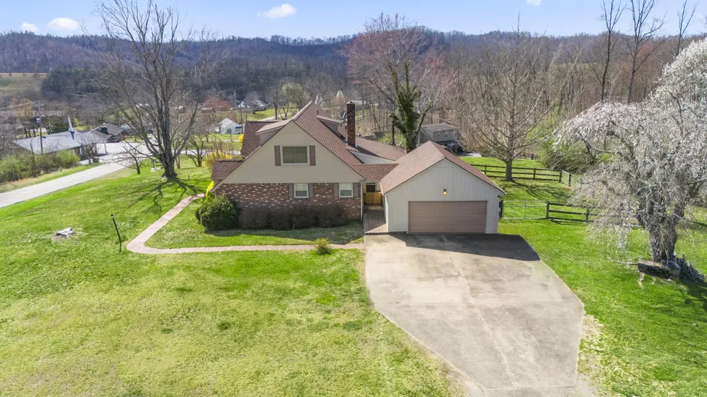 29 Quails Run Lane West Liberty KY 41472