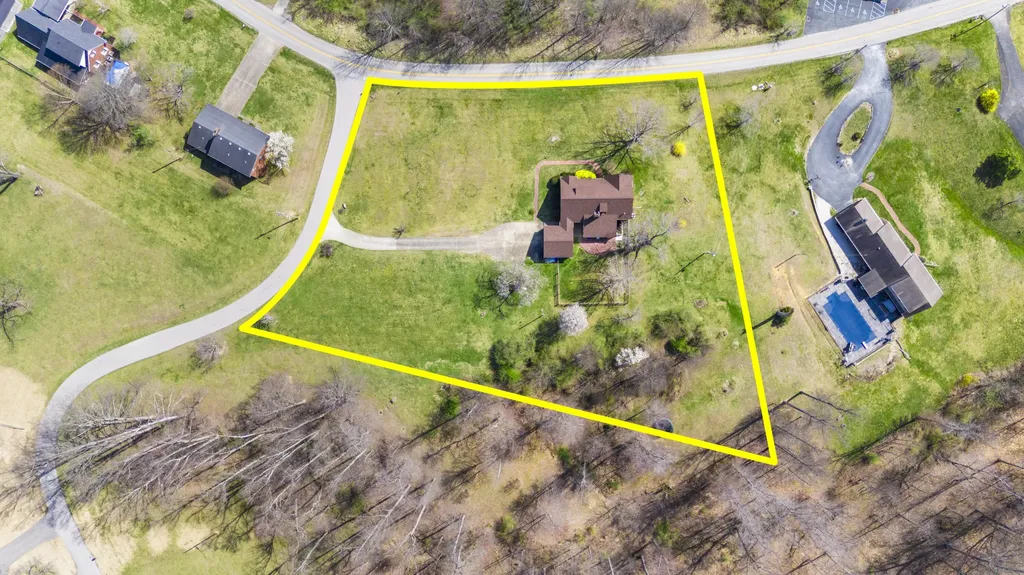 29 Quails Run Lane West Liberty KY 41472