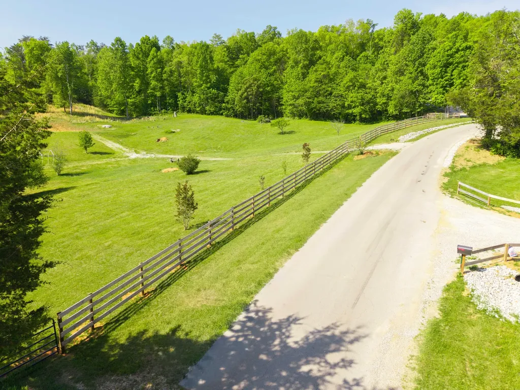 1051 Kelley Lane Spann Hill Monticello KY 42633