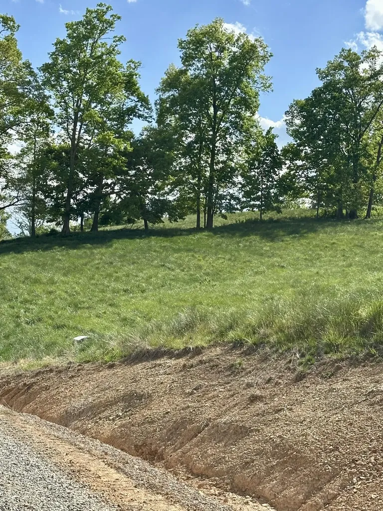 754 Pittsburg Landing London KY 40741