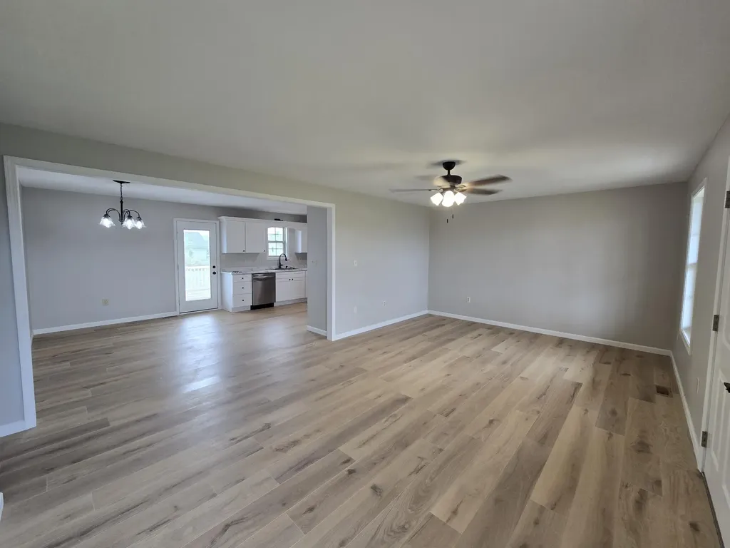 97 Boone Trail London KY 40744