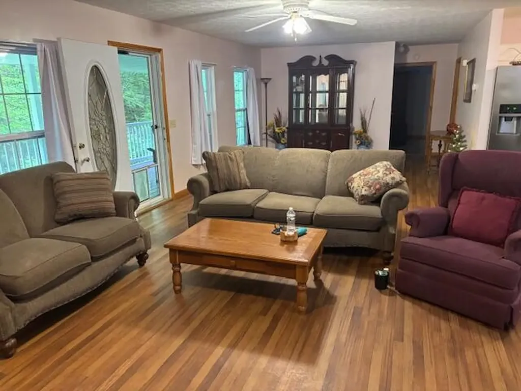 993 Lick Branch Road Carrie KY 41725