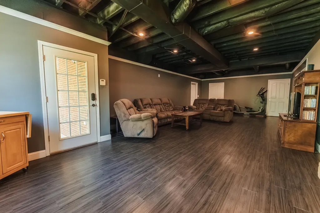 157 Derby Lane Columbia KY 42728