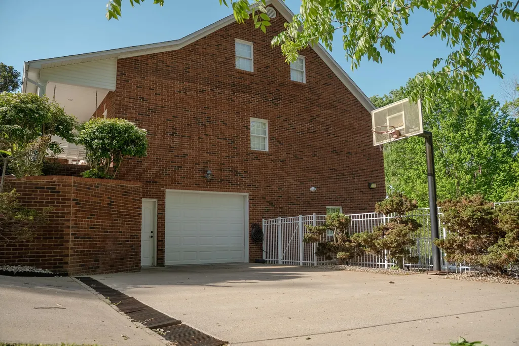 157 Derby Lane Columbia KY 42728