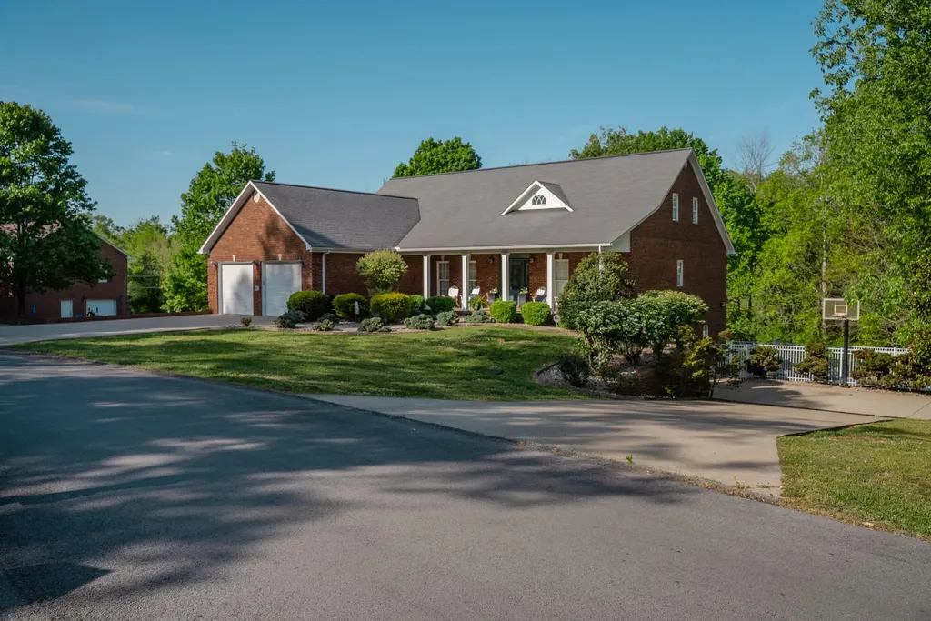 157 Derby Lane Columbia KY 42728