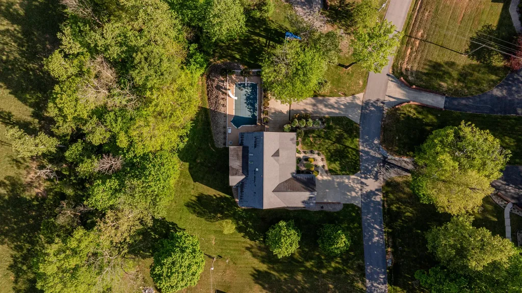 157 Derby Lane Columbia KY 42728