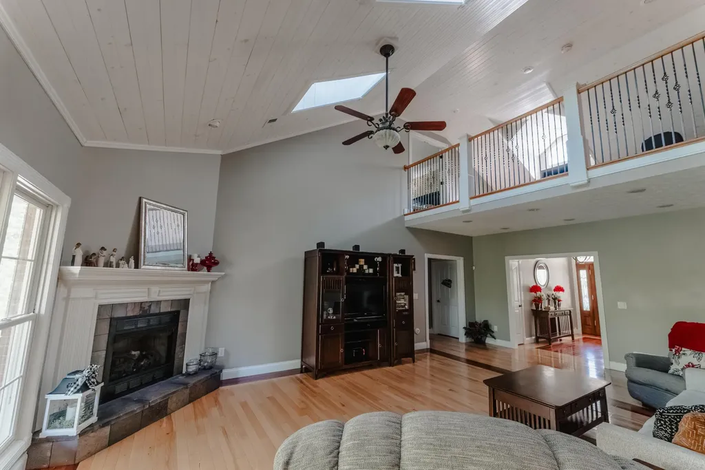 157 Derby Lane Columbia KY 42728