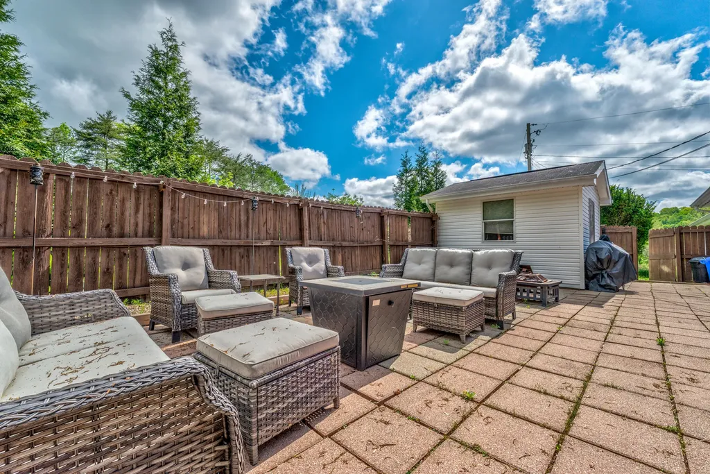 970 Trumbo Road Olive Hill KY 41164