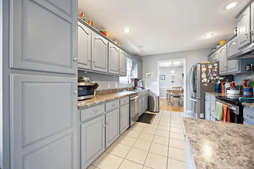 84 Elm Loop Hustonville KY 40437