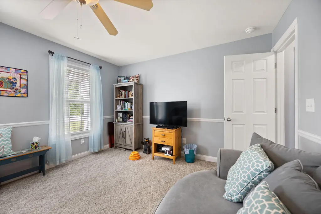 84 Elm Loop Hustonville KY 40437