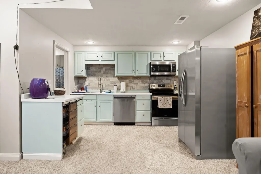84 Elm Loop Hustonville KY 40437