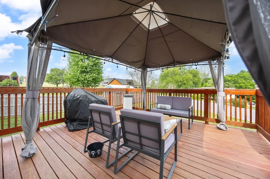 84 Elm Loop Hustonville KY 40437