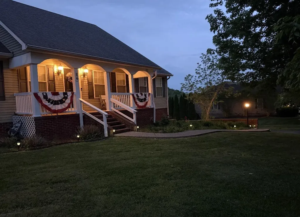 84 Elm Loop Hustonville KY 40437