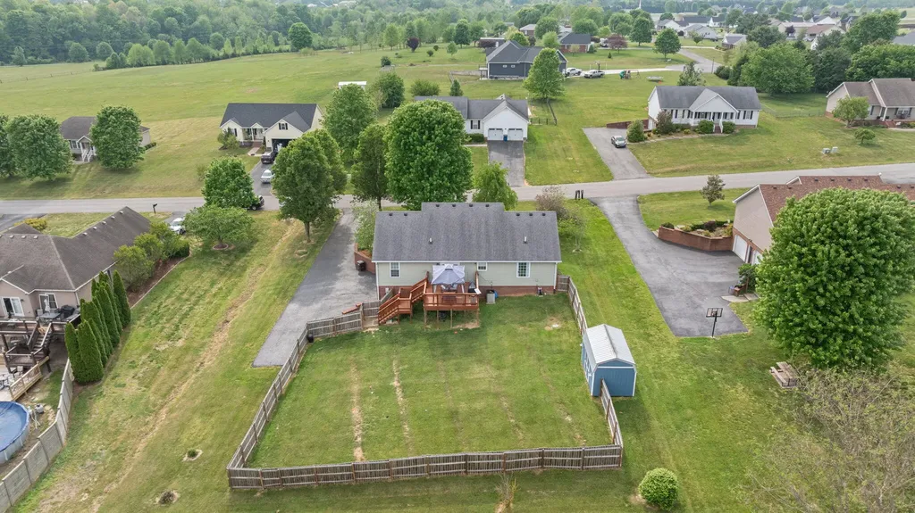 84 Elm Loop Hustonville KY 40437