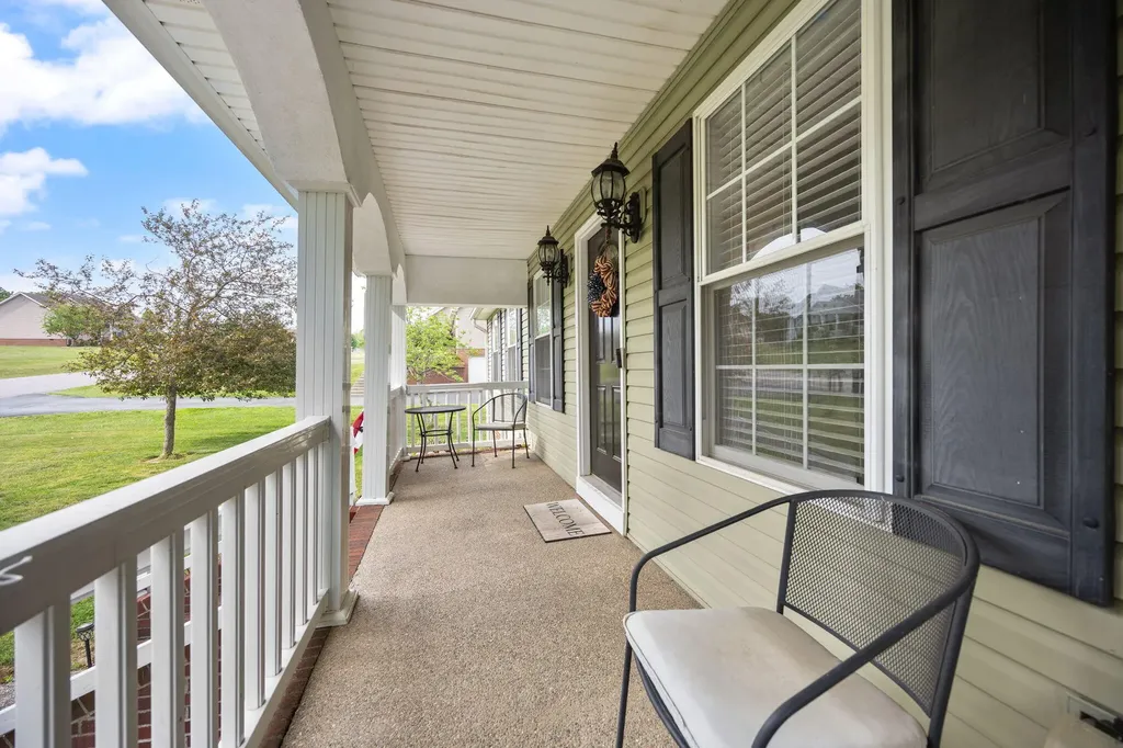 84 Elm Loop Hustonville KY 40437