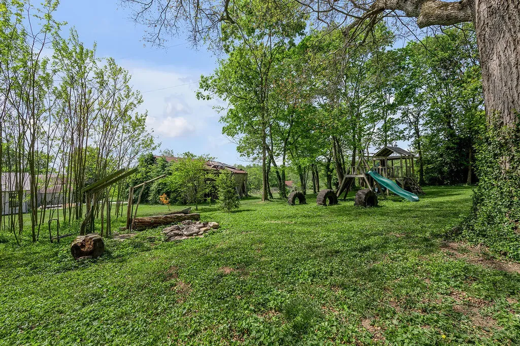 6722 Athens Boonesboro Road Lexington KY 40509