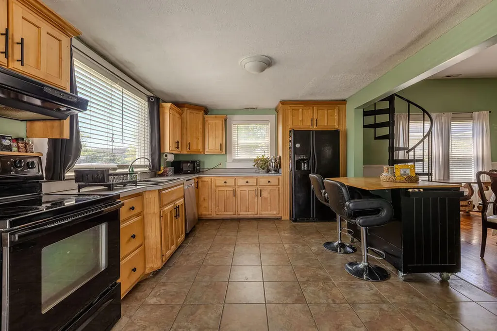 363 S Main Street Winchester KY 40391