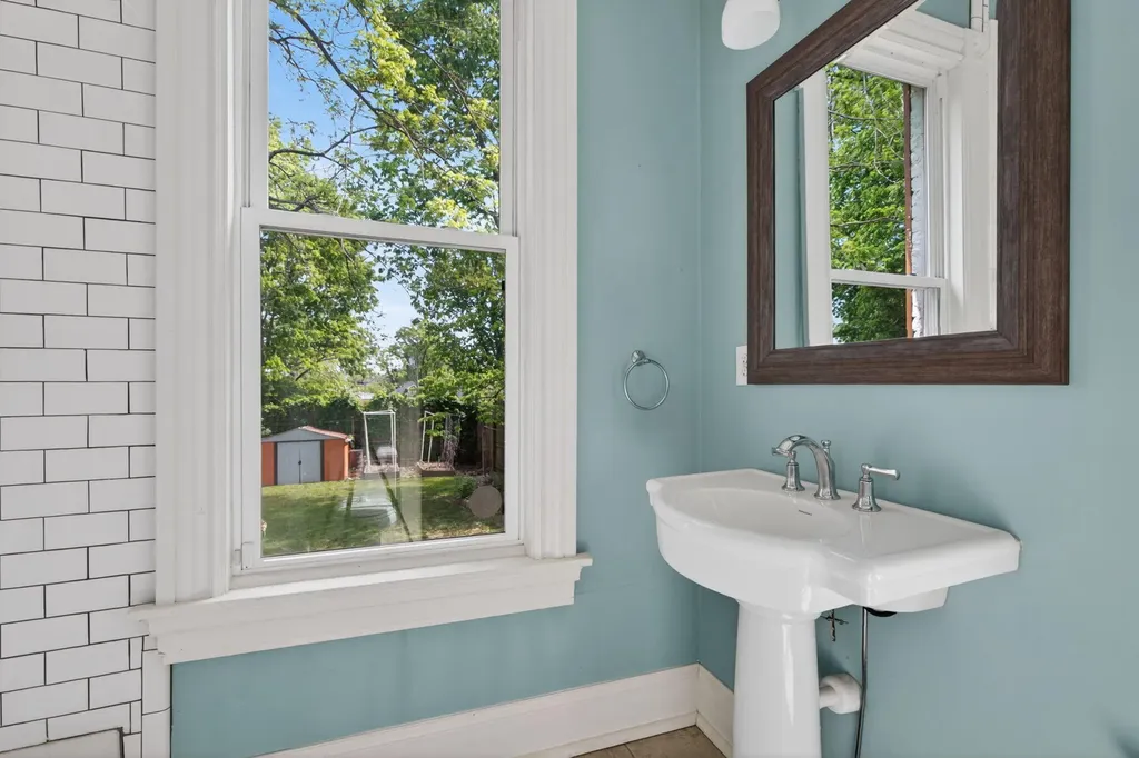 251 Rand Avenue Lexington KY 40508