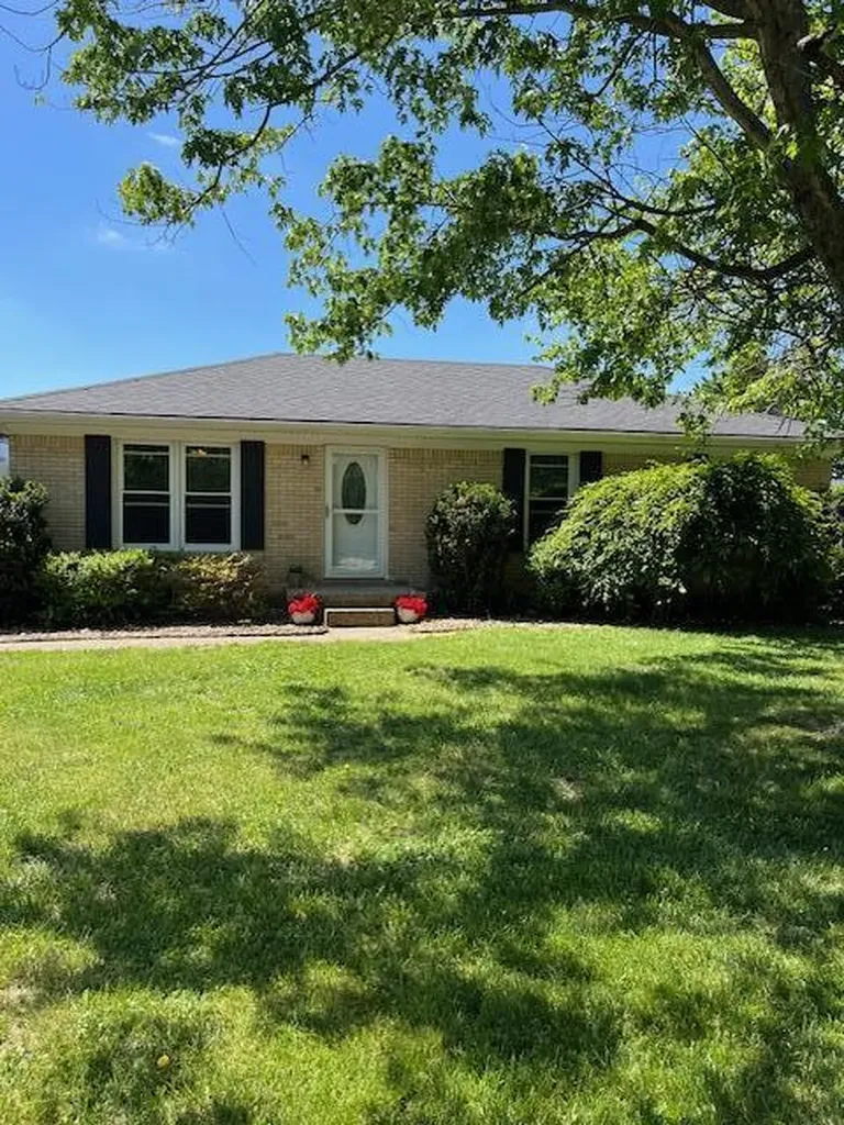 169 Hillspring Road Eminence KY 40019