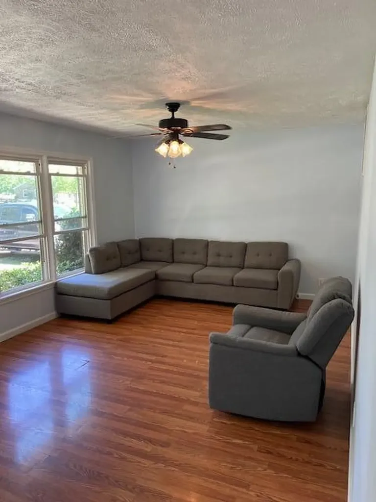 169 Hillspring Road Eminence KY 40019