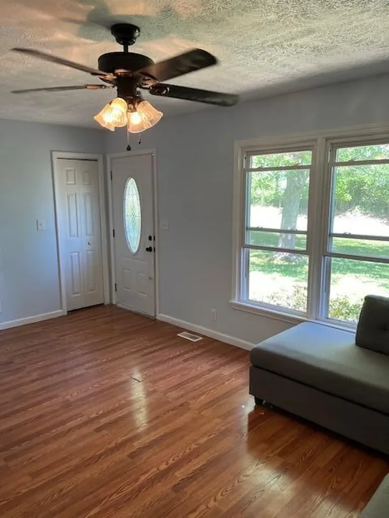 169 Hillspring Road Eminence KY 40019
