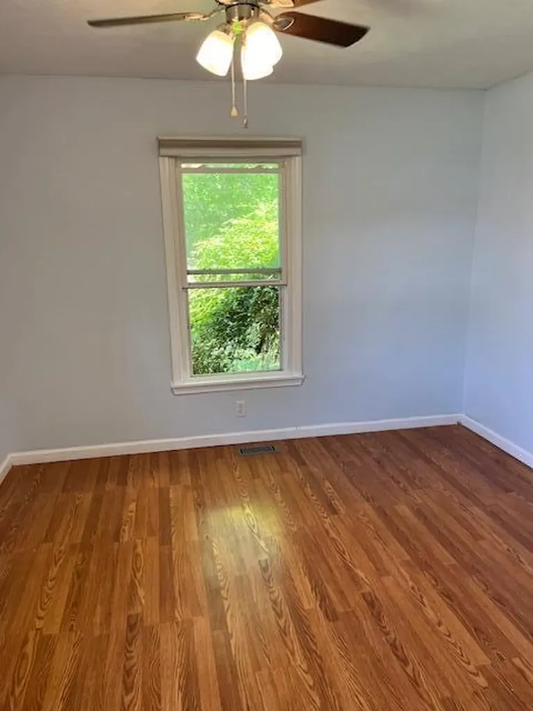 169 Hillspring Road Eminence KY 40019