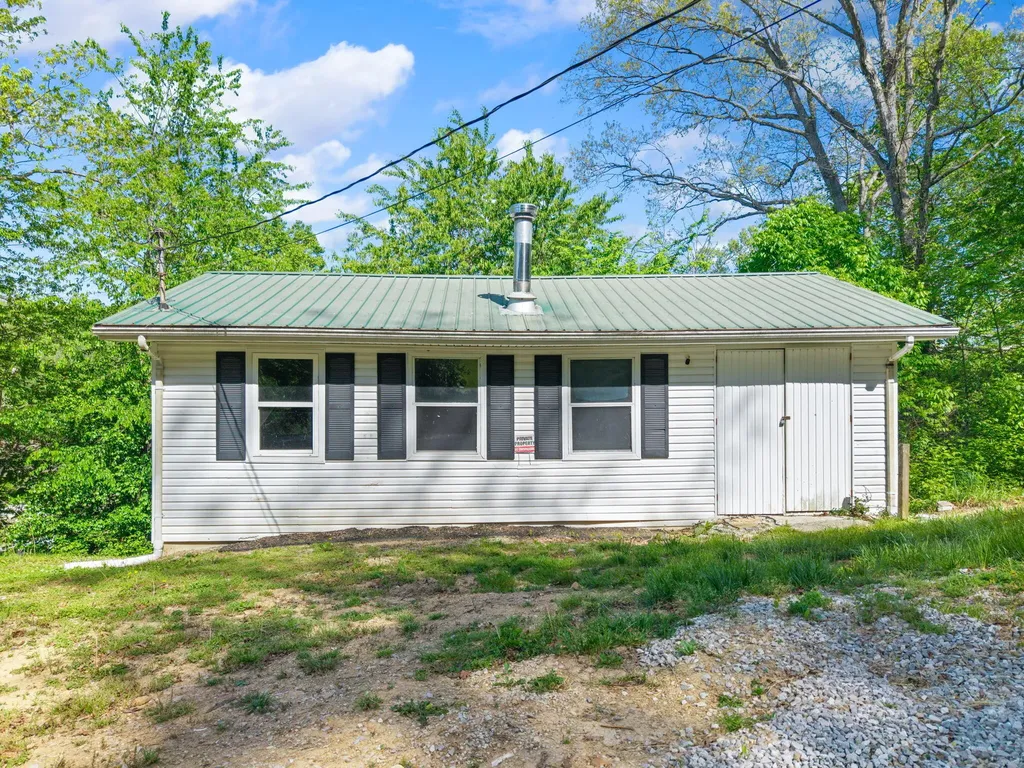 249 3rd Street Manchester KY 40962
