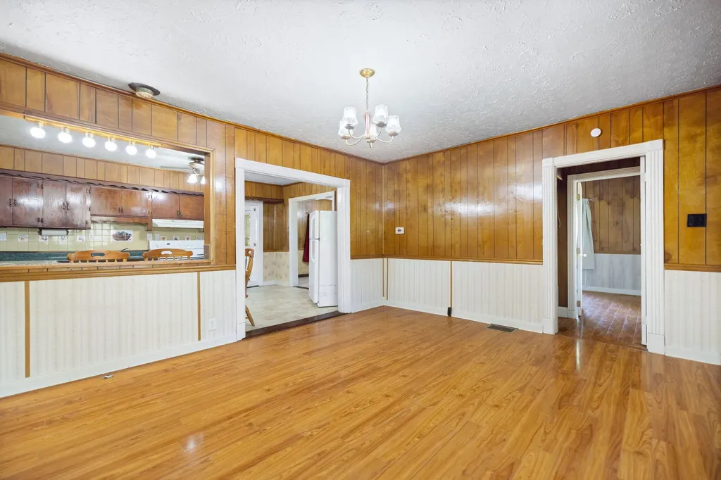 249 3rd Street Manchester KY 40962