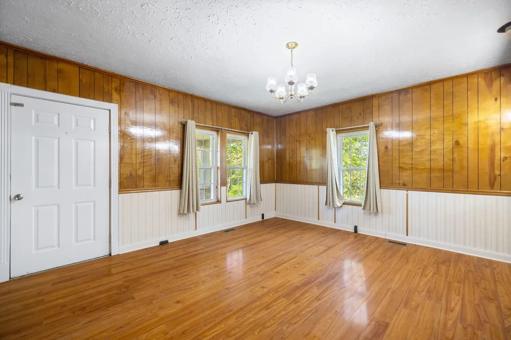 249 3rd Street Manchester KY 40962
