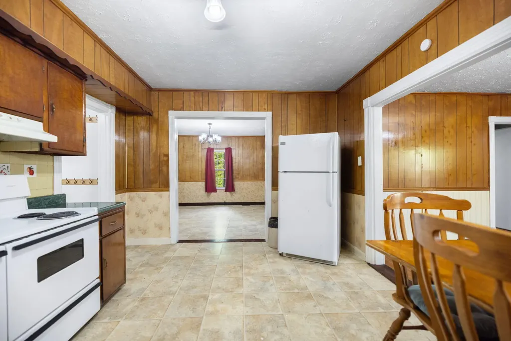 249 3rd Street Manchester KY 40962