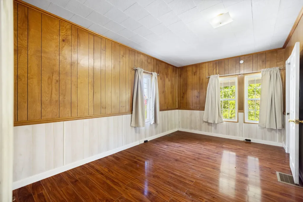 249 3rd Street Manchester KY 40962
