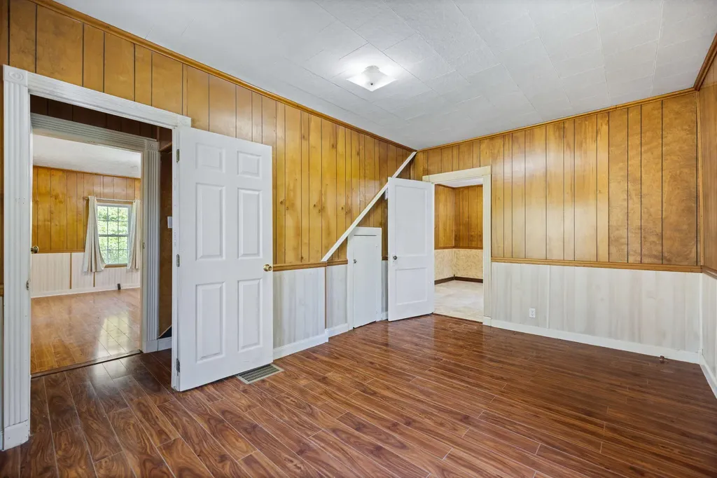249 3rd Street Manchester KY 40962