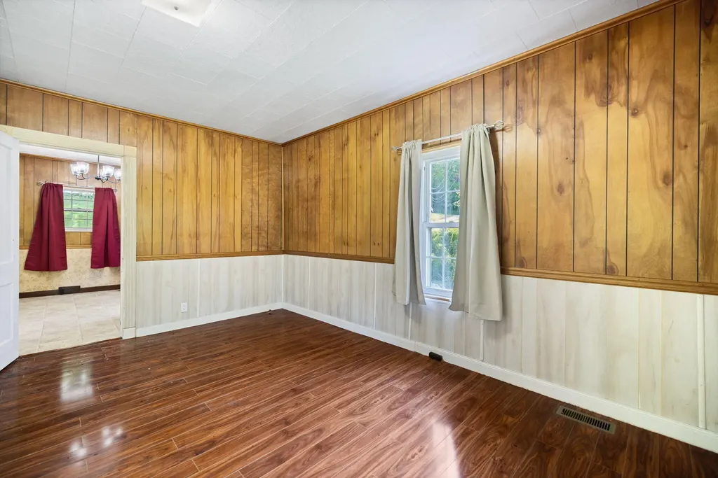 249 3rd Street Manchester KY 40962