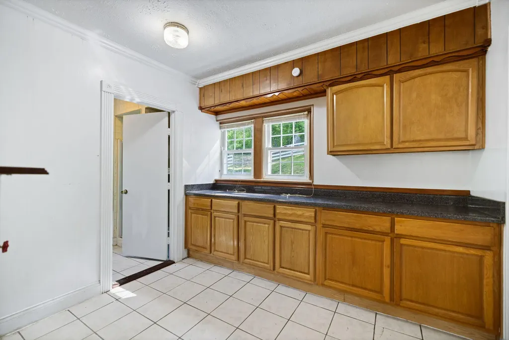 249 3rd Street Manchester KY 40962