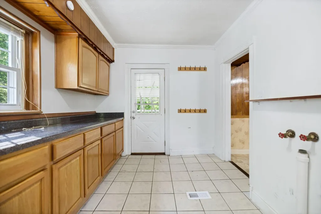 249 3rd Street Manchester KY 40962