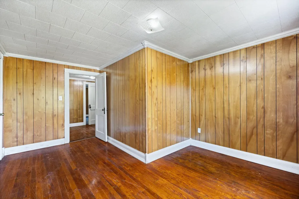 249 3rd Street Manchester KY 40962