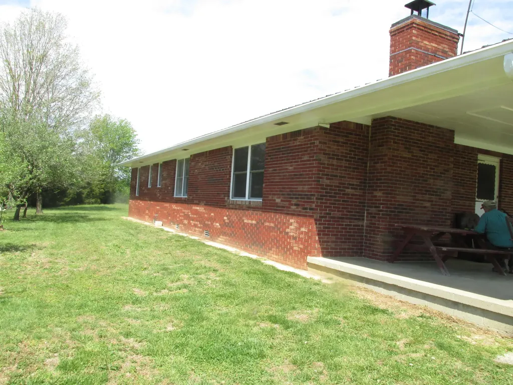 235 Science Ridge Road Jeffersonville KY 40337