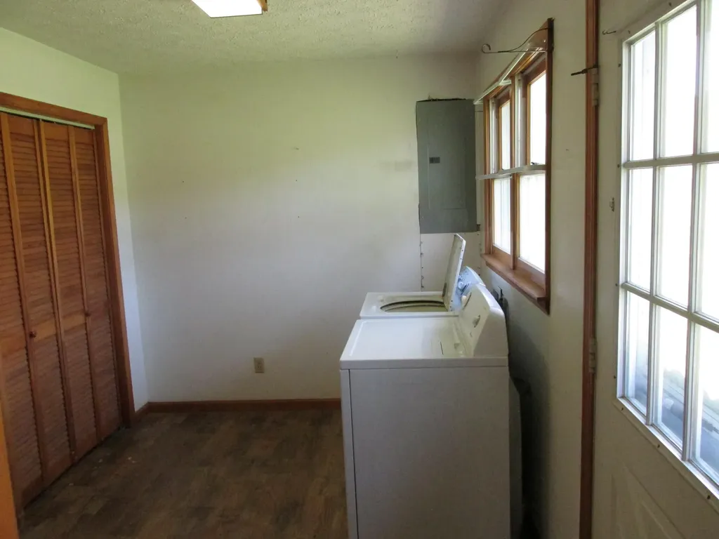 235 Science Ridge Road Jeffersonville KY 40337