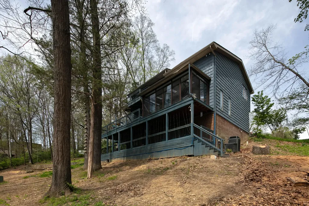 2140 Crystal Creek Drive Frankfort KY 40601