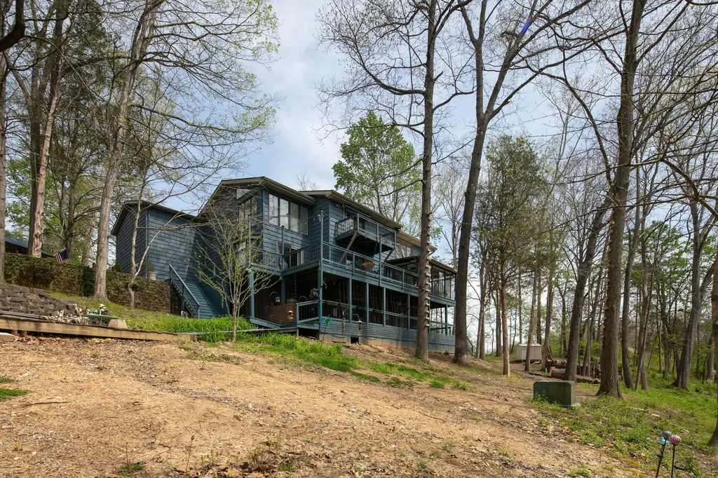 2140 Crystal Creek Drive Frankfort KY 40601