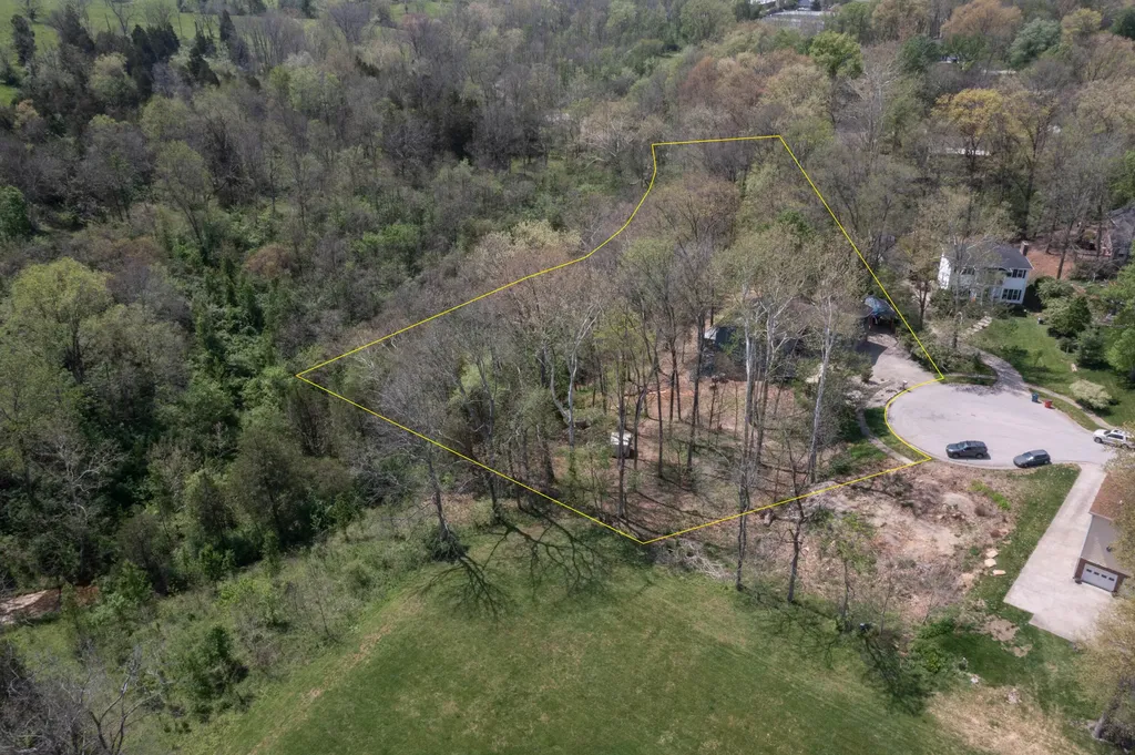 2140 Crystal Creek Drive Frankfort KY 40601