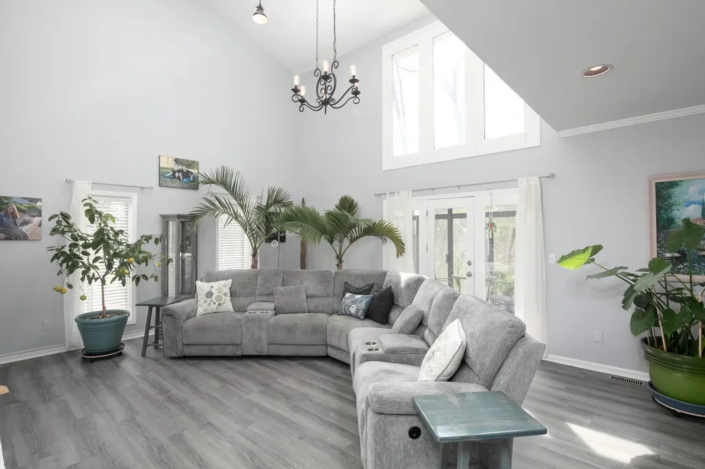 2140 Crystal Creek Drive Frankfort KY 40601